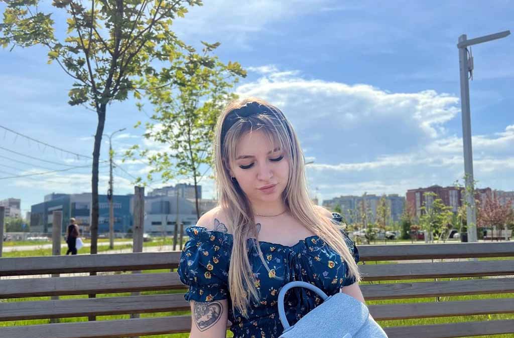 How Tall is Alina Nikitina 