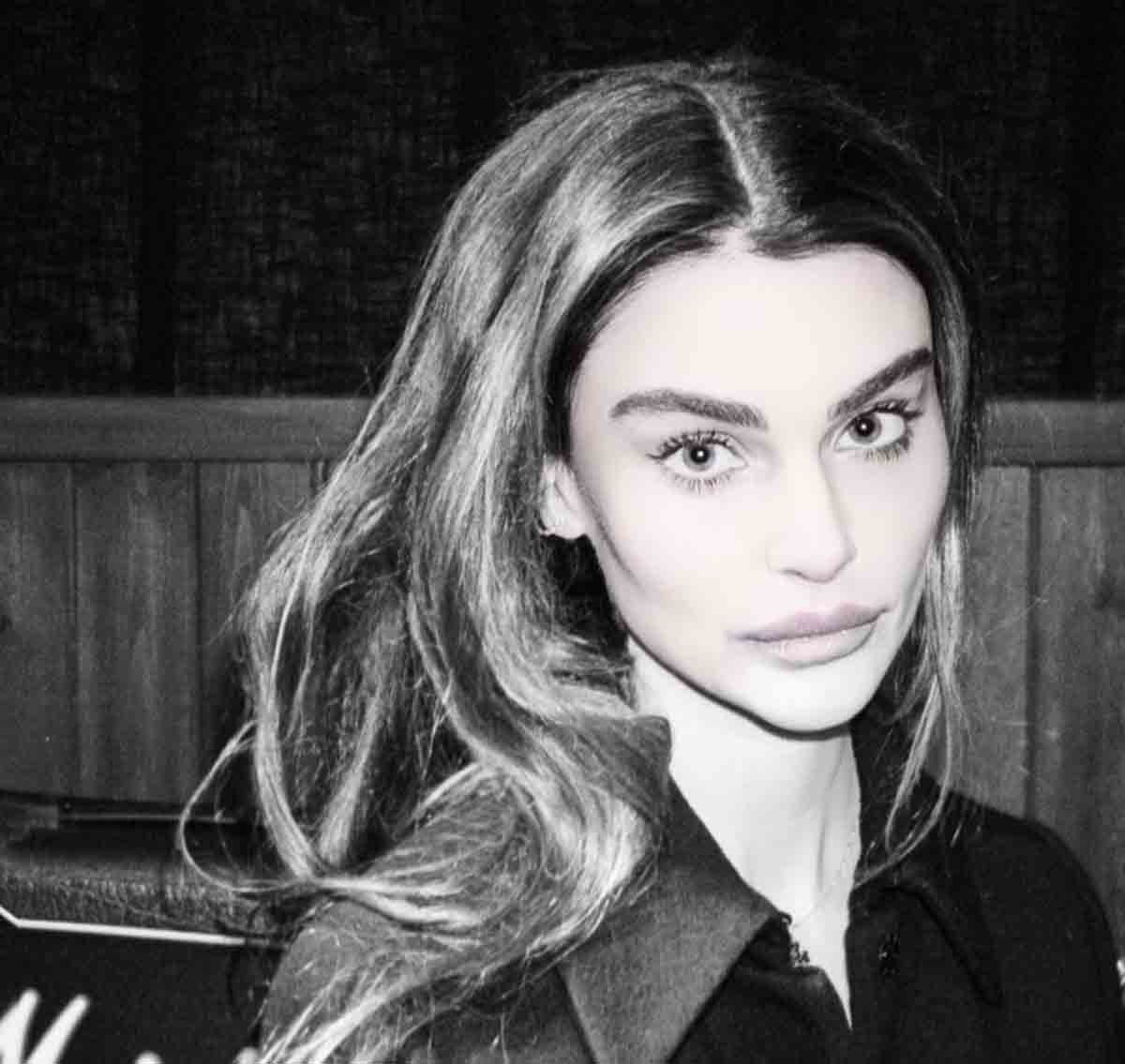 Aimee Osbourne (ARO) career highlights and her 2026 appearance as the eldest daughter of Ozzy Osbourne.