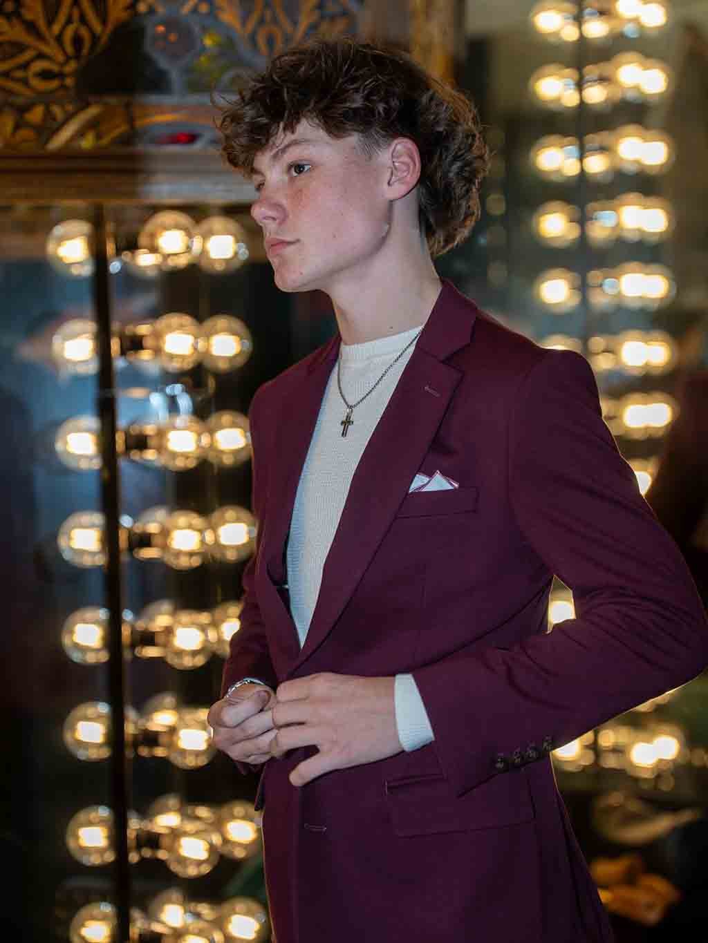 Maddox Batson lifestyle photo representing the young country singer’s personal life and relationship status in 2026