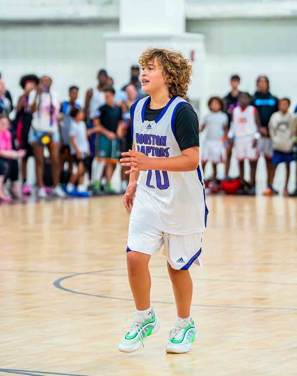 Niles Neumann height 6 feet tall playing basketball in 2026