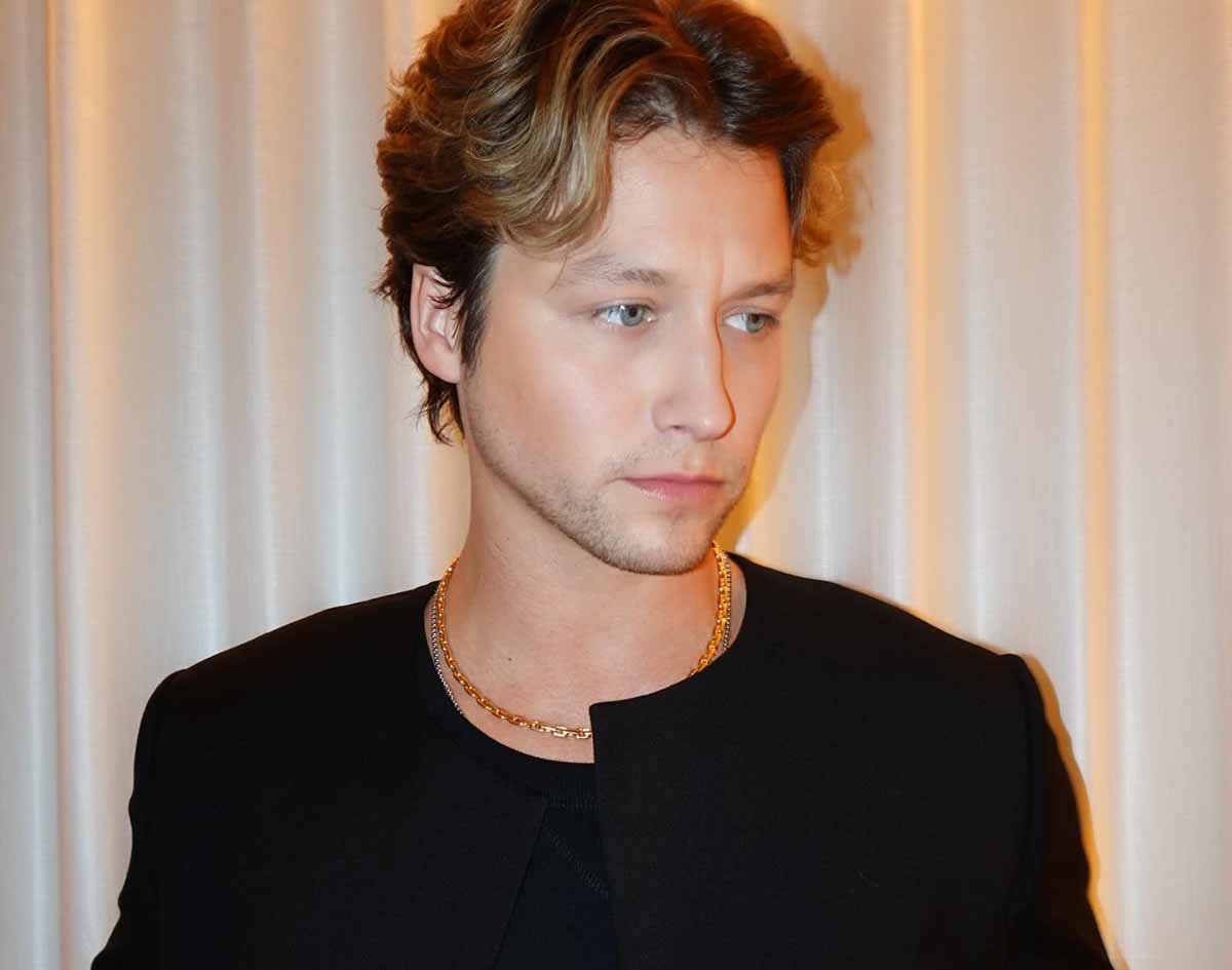 Stephen Kalyn official biography headshot and Gen V actor profile.