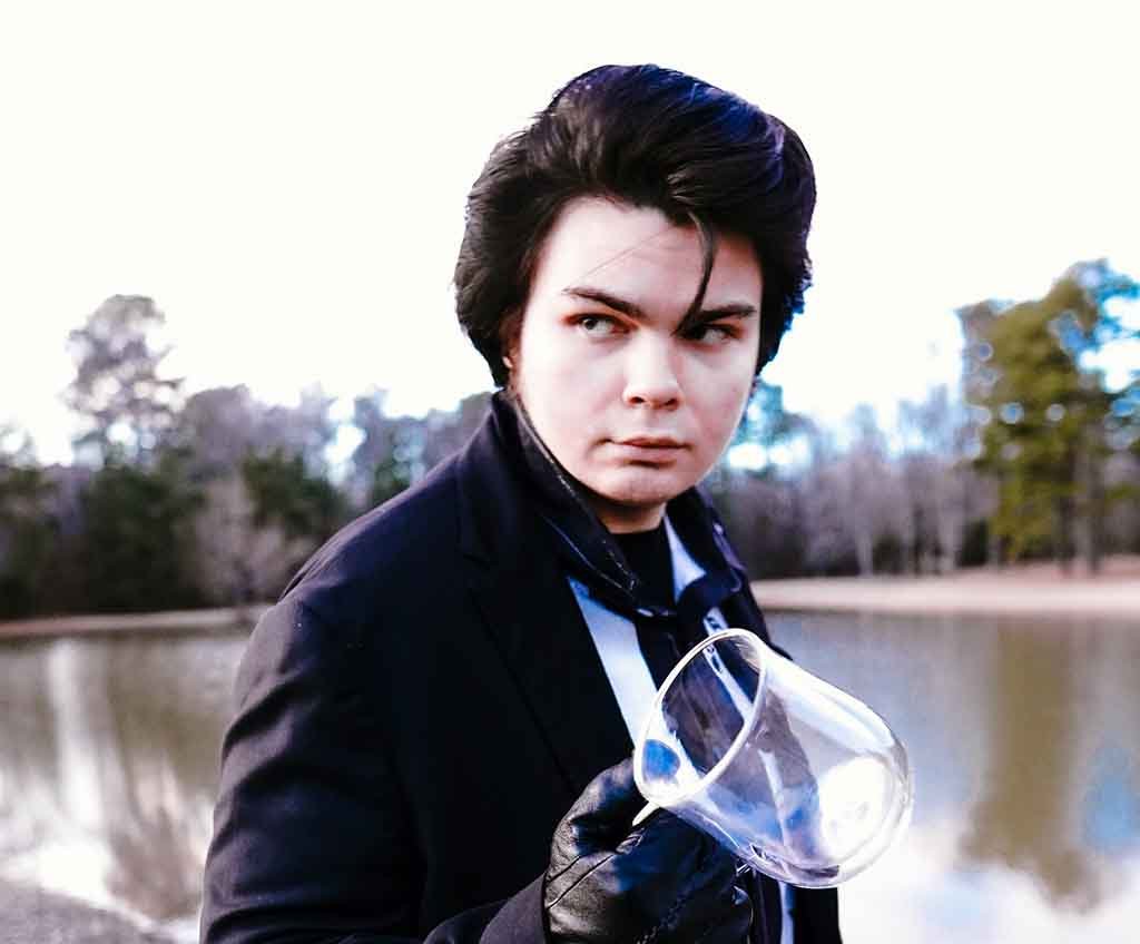 Chewy Thompson, Chewy Thompson Bio, Chewy Thompson Age, Chewy Thompson Real Name, Chewy Thompson Wiki, Chewy Thompson 2026, Fitness Influencer