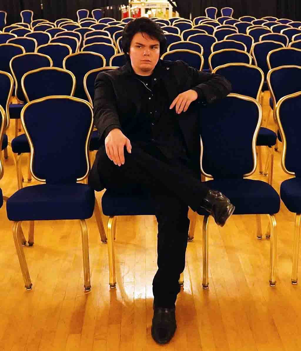 Chewy Thompson Net Worth, Chewy Thompson Earnings, How much does Chewy Thompson make, Chewy Thompson Income 2026, Chewy Thompson Financial Success