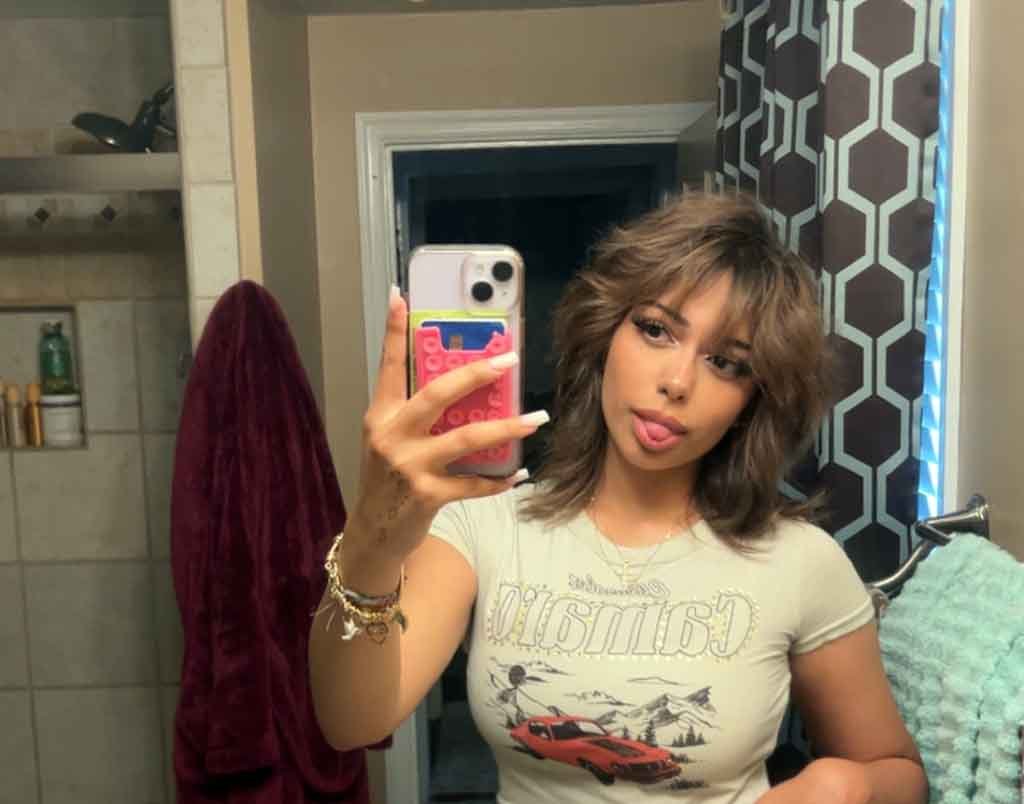 LuvedByHannah Net Worth, LuvedByHannah Salary, LuvedByHannah Earnings, How much does LuvedByHannah make, LuvedByHannah Income.