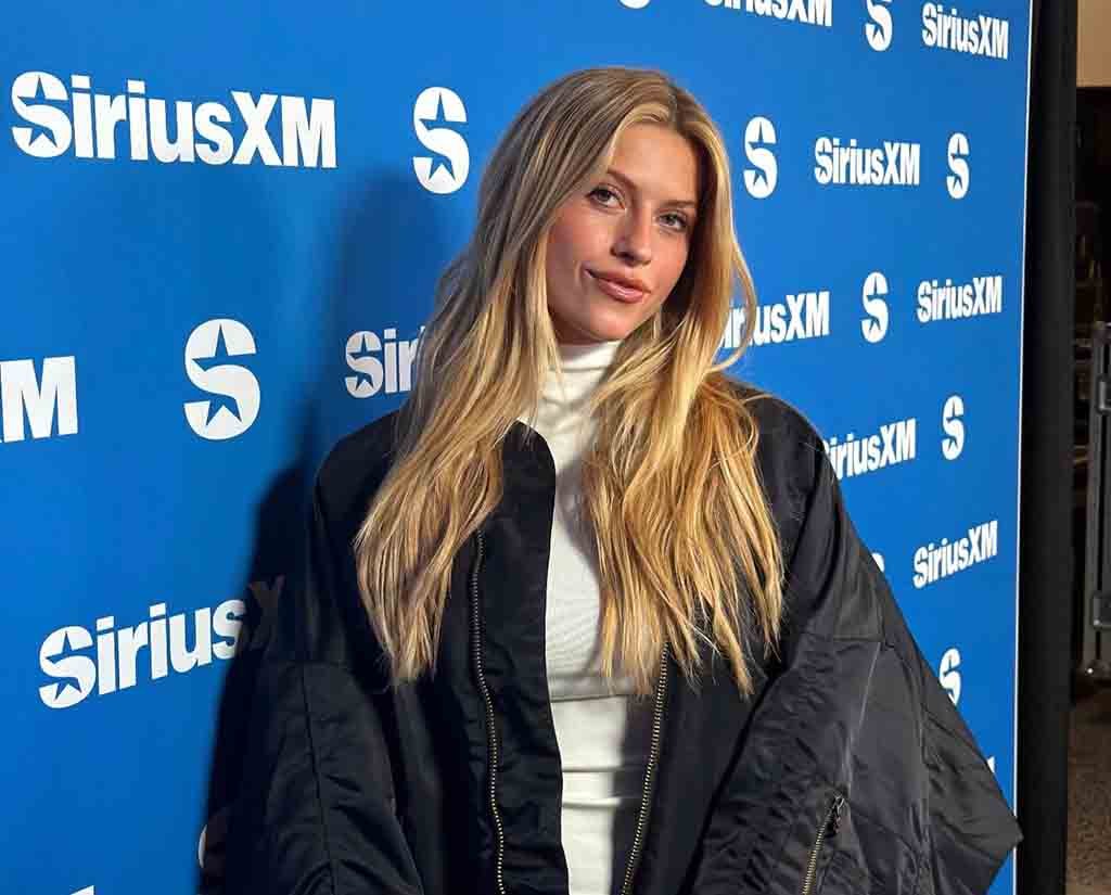 Xandra Pohl Relationship, Xandra Pohl Boyfriend, Who is Xandra Pohl dating, Xandra Pohl Jack Touzet Breakup, Xandra Pohl Danny Amendola Rumors